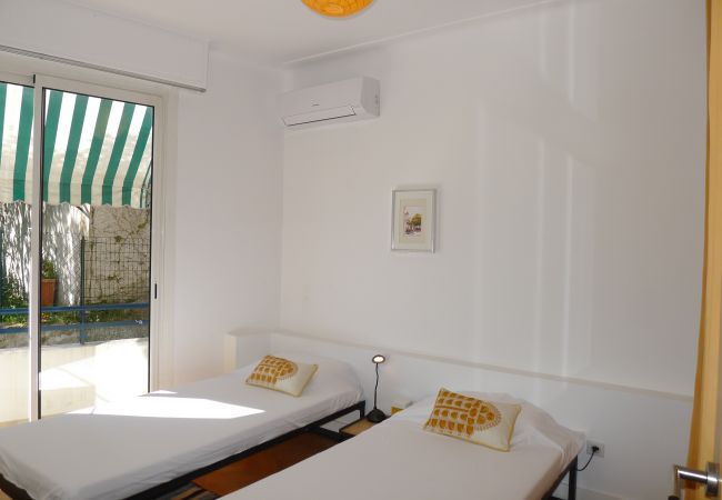 BEDROOM 3 BEDROOM 3