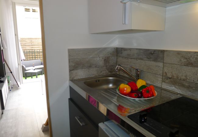 KITCHEN KITCHEN