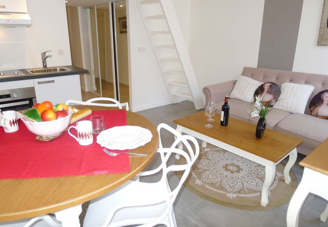 LIVING - DINING ROOM LIVING - DINING ROOM