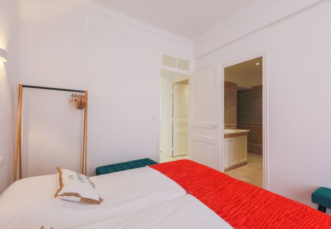 BEDROOM 2 BEDROOM 2