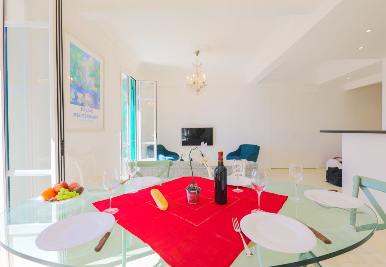 DINING ROOM DINING ROOM