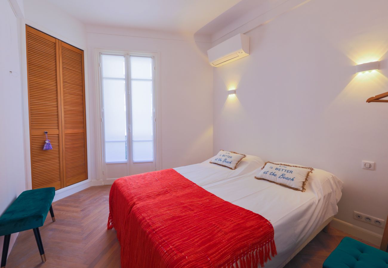 BEDROOM 2 BEDROOM 2