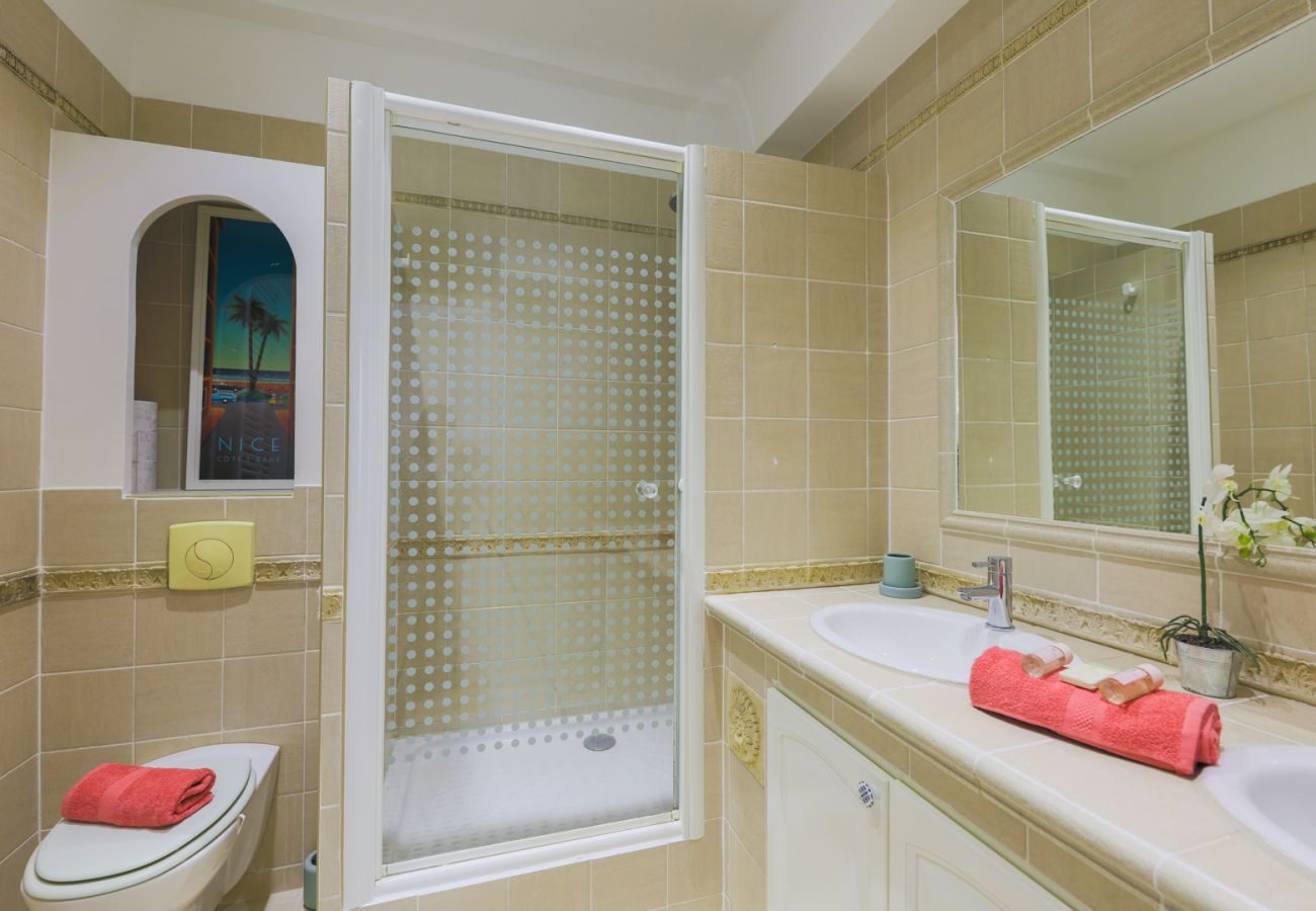 BATHROOM BATHROOM