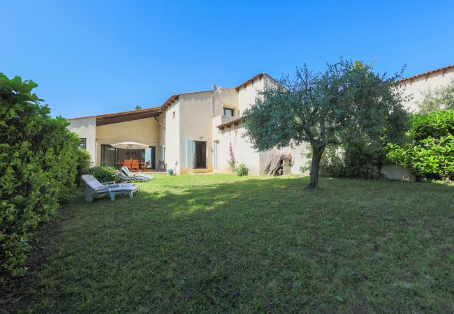 VILLA VILLA