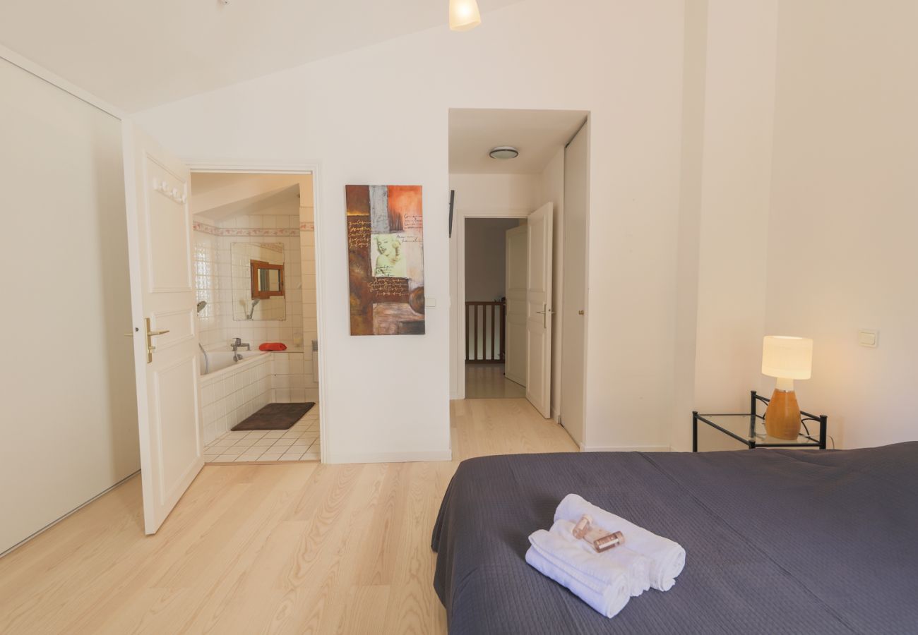 BEDROOM 2 BEDROOM 2