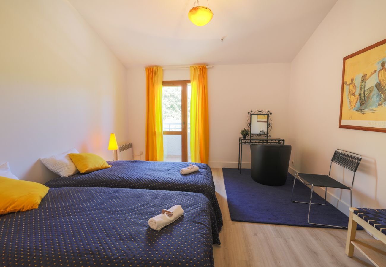 BEDROOM 3 BEDROOM 3
