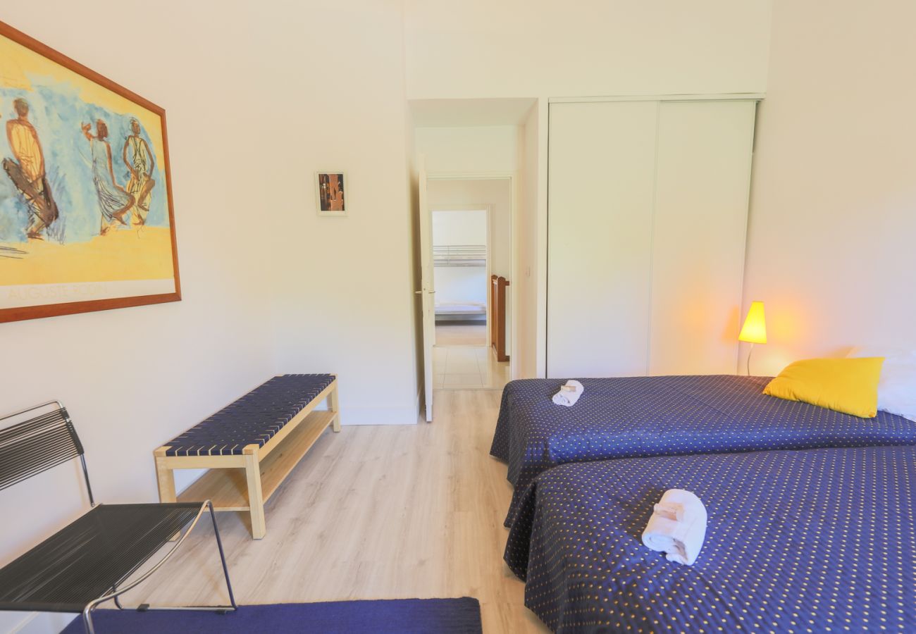 BEDROOM 3 BEDROOM 3
