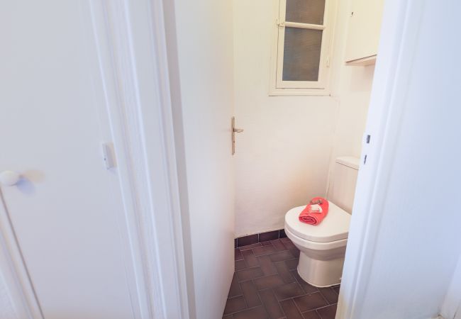 WC WC