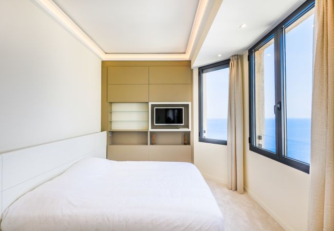THE BEDROOM THE BEDROOM
