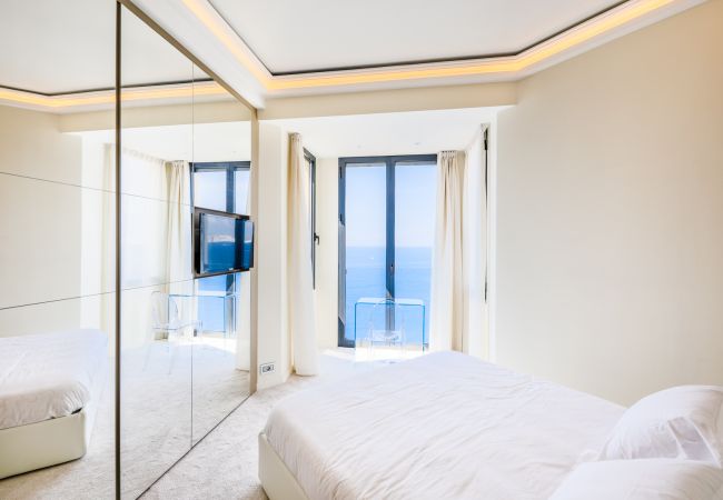 THE BEDROOM THE BEDROOM