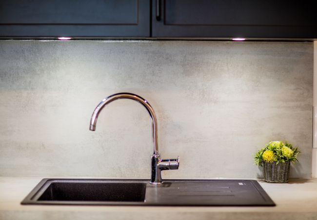 KITCHEN KITCHEN