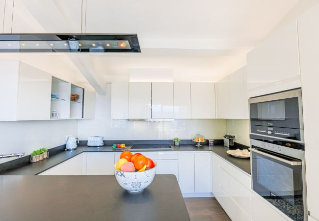 KITCHEN KITCHEN