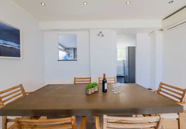 DINING TABLE DINING TABLE