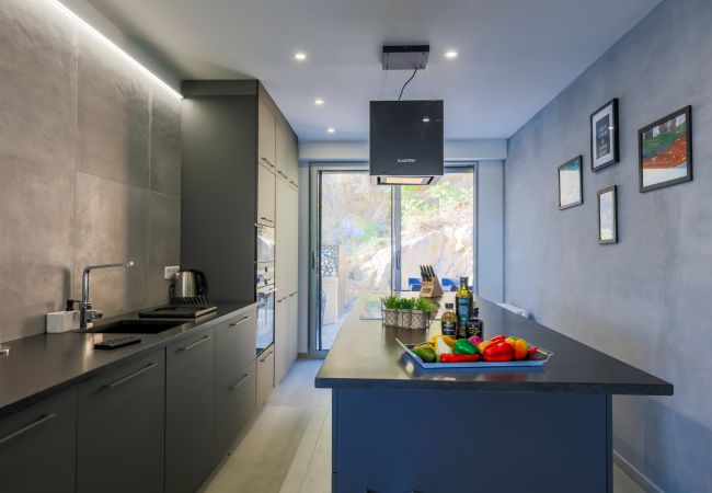 KITCHEN KITCHEN