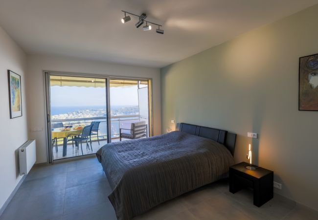 BEDROOM 1 BEDROOM% 1