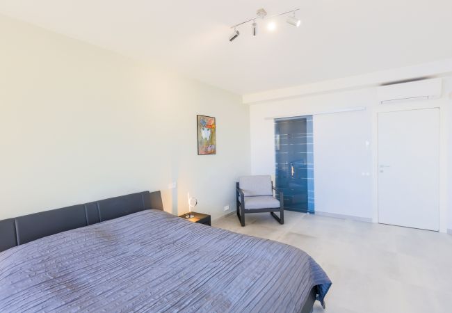 BEDROOM 1 BEDROOM 1