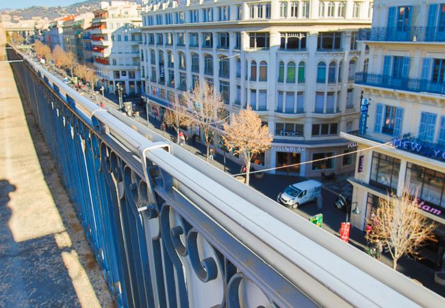 Апартаменты на Nice -  NICE ETOILE, Grand appartement calme, lumineux, climatisé, proche du centre by RIVIERA HOLIDAY HOMES  Апартаменты на Nice -  NICE ETOILE, Grand appartement calme, lumineux, climatisé, proche du centre by RIVIERA HOLIDAY HOMES