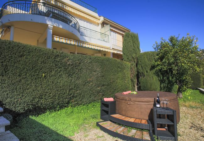 Апартаменты на Villefranche-sur-Mer - LA MALMAISON , Avec Terrasse vue sur mer by RIVIERA HOLIDAY HOMES Апартаменты на Villefranche-sur-Mer - LA MALMAISON , Avec Terrasse vue sur mer by RIVIERA HOLIDAY HOMES