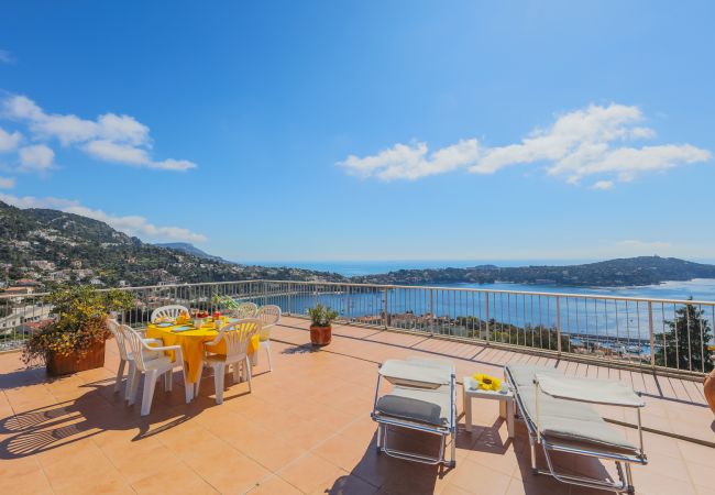 Апартаменты на Villefranche-sur-Mer - LE CALIFORNIA, Magnifique appartement, terrasse avec piscine, vue sur mer  by RIVIERA HOLIDAY HOMES Апартаменты на Villefranche-sur-Mer - LE CALIFORNIA, Magnifique appartement, terrasse avec piscine, vue sur mer  by RIVIERA HOLIDAY HOMES