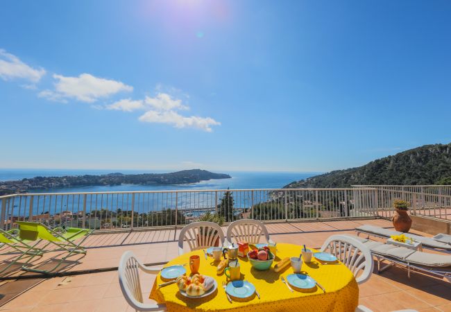 Апартаменты на Вильфранш-сюр-Мер - LE CALIFORNIA, Magnifique appartement, terrasse avec piscine, vue sur mer  by RIVIERA HOLIDAY HOMES