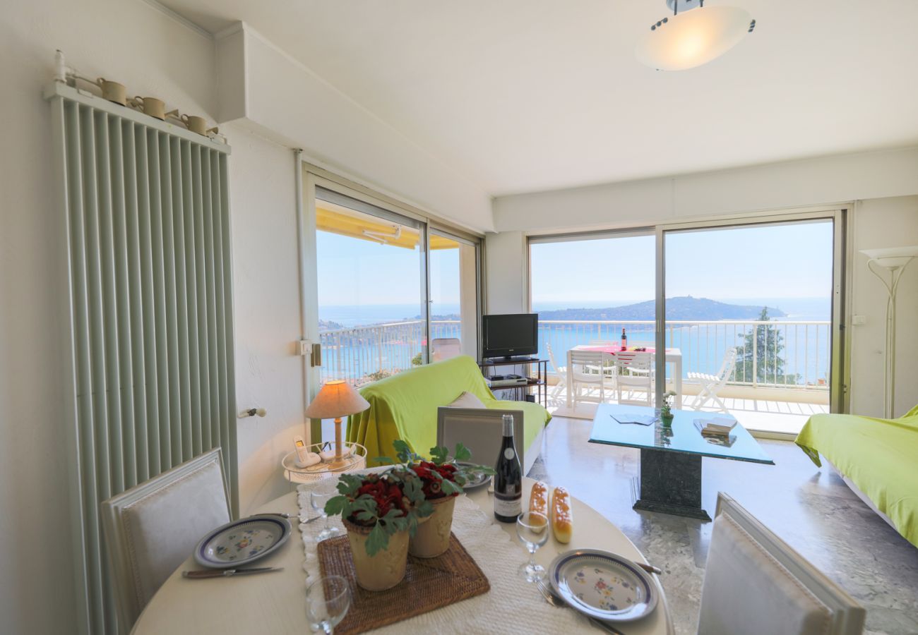 Апартаменты на Вильфранш-сюр-Мер - LE CALIFORNIA, Magnifique appartement, terrasse avec piscine, vue sur mer  by RIVIERA HOLIDAY HOMES