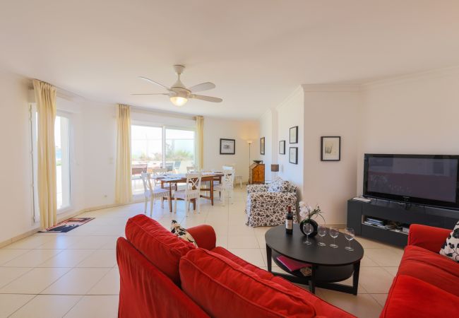 Апартаменты на Juan-les-Pins - JUAN FLORE, Résidence avec Jardin, Proche de la Plage et vue sur mer  by RIVIERA HOLIDAY HOMES Апартаменты на Juan-les-Pins - JUAN FLORE, Résidence avec Jardin, Proche de la Plage et vue sur mer  by RIVIERA HOLIDAY HOMES