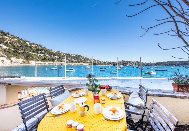  на Villefranche-sur-Mer -  QUAI DES MARINIERES, Magnifique Appartement avec vue mer  by RIVIERA HOLIDAY HOMES 