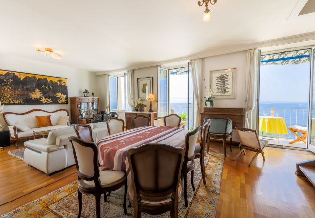 Апартаменты на Nice - AU BEAU RIVAGE , Bord de mer avec terrasse by RIVIERA HOLIDAY HOMES Апартаменты на Nice - AU BEAU RIVAGE , Bord de mer avec terrasse by RIVIERA HOLIDAY HOMES