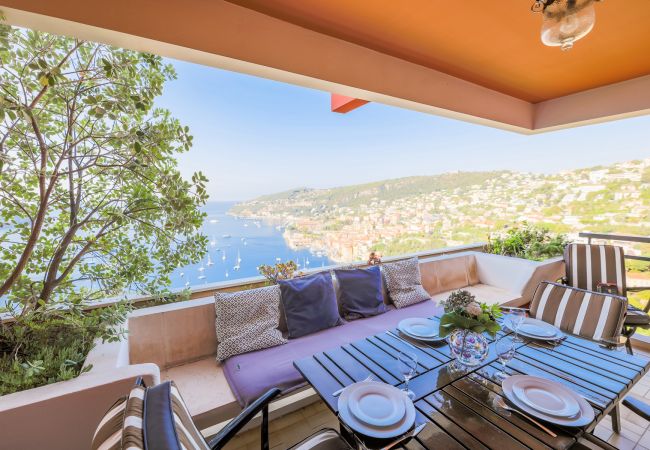  на Villefranche-sur-Mer - LE CAP II , Appartement  terrasse avec magnifique Vue Mer, proche centre by RIVIERA HOLIDAY HOMES