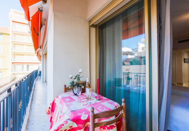 Апартаменты на Nice - LE JOFFRE GRIMALDI, Spacieux Appartement, avec terrasse, proche centre by RIVIERA HOLIDAY HOMES Апартаменты на Nice - LE JOFFRE GRIMALDI, Spacieux Appartement, avec terrasse, proche centre by RIVIERA HOLIDAY HOMES