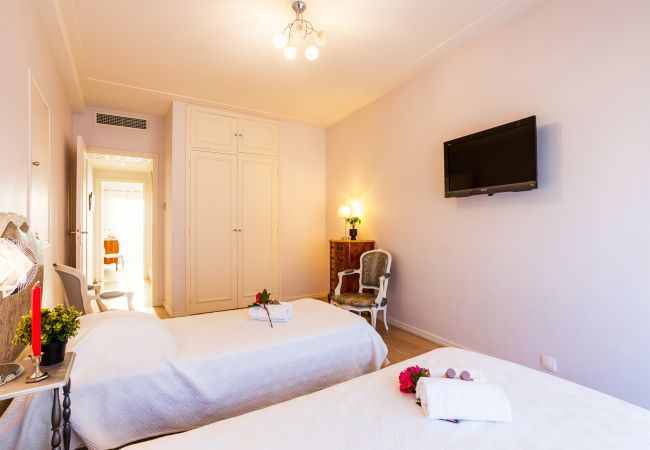 Апартаменты на Nice - LE JOFFRE GRIMALDI, Spacieux Appartement, avec terrasse, proche centre by RIVIERA HOLIDAY HOMES Апартаменты на Nice - LE JOFFRE GRIMALDI, Spacieux Appartement, avec terrasse, proche centre by RIVIERA HOLIDAY HOMES