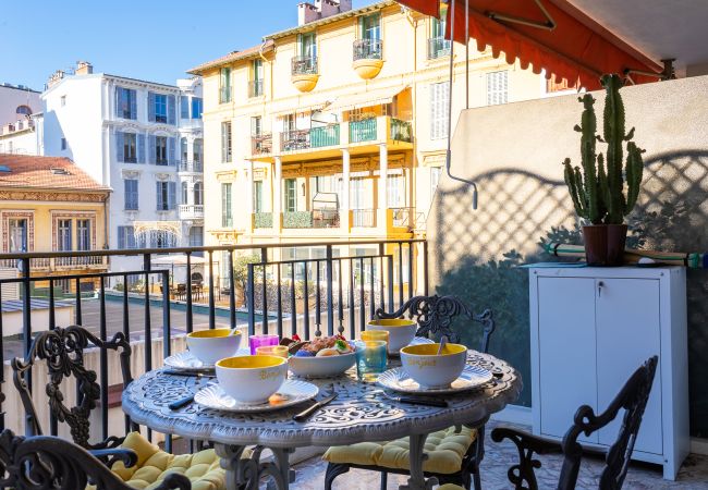  на Nice - LE JOFFRE GRIMALDI, Spacieux Appartement, avec terrasse, proche centre by RIVIERA HOLIDAY HOMES