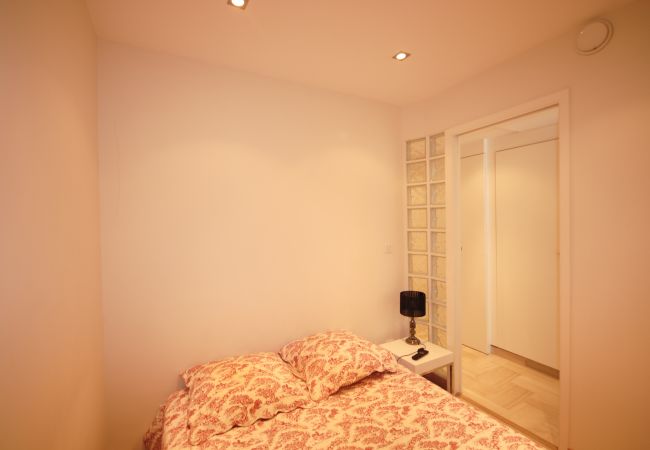 Апартаменты на Cannes - NAP558 Апартаменты на Cannes - NAP558