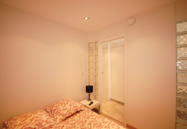 Апартаменты на Cannes - NAP558 Апартаменты на Cannes - NAP558