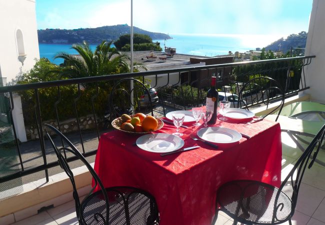  на Villefranche-sur-Mer -  ST ESTEVE PANORAMA 1, Charmant Appartement avec terrasse,   by RIVIERA HOLIDAY HOMES 