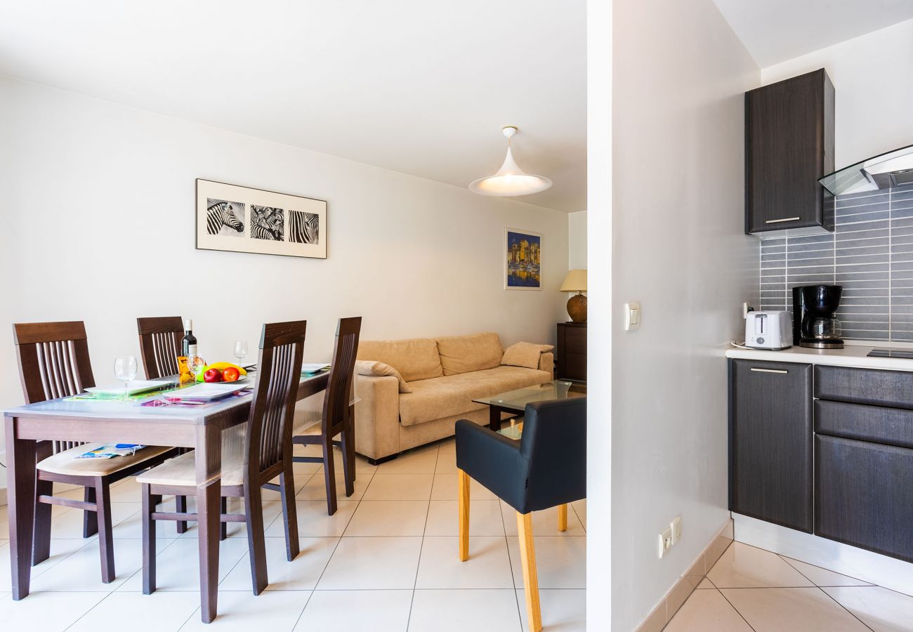 Апартаменты на Ницца / Nice -  PALAIS LIBERTE,  Appartement avec terrasse, proche plage  by RIVIERA HOLIDAY HOMES 