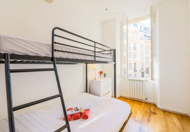 Апартаменты на Nice - CARRE D'OR TERRACE , Appartment Lumineux avec terrasse  by RIVIERA HOLIDAY HOMES Апартаменты на Nice - CARRE D'OR TERRACE , Appartment Lumineux avec terrasse  by RIVIERA HOLIDAY HOMES