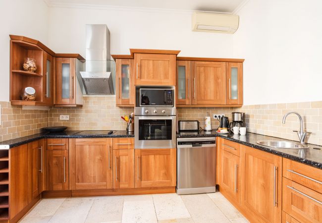 Апартаменты на Villefranche-sur-Mer - LA CITTA VECCHIA  by RIVIERA HOLIDAY HOMES Апартаменты на Villefranche-sur-Mer - LA CITTA VECCHIA  by RIVIERA HOLIDAY HOMES