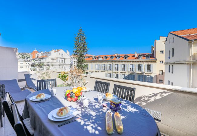  на Nice -  PALAIS L'ESCURIAL, Appartement avec terrasse, proche du centre ville by RIVIERA HOLIDAY HOMES 