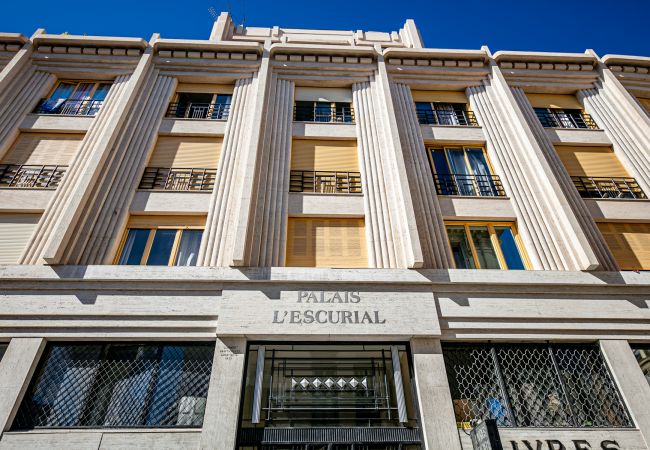 Апартаменты на Nice -  PALAIS L'ESCURIAL, Appartement avec terrasse, proche du centre ville by RIVIERA HOLIDAY HOMES  Апартаменты на Nice -  PALAIS L'ESCURIAL, Appartement avec terrasse, proche du centre ville by RIVIERA HOLIDAY HOMES