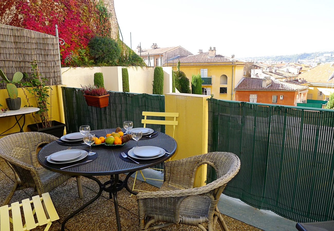 Апартаменты на Ницца / Nice - COLLINE DU CHATEAU Avec Terrasse  by RIVIERA HOLIDAY HOMES