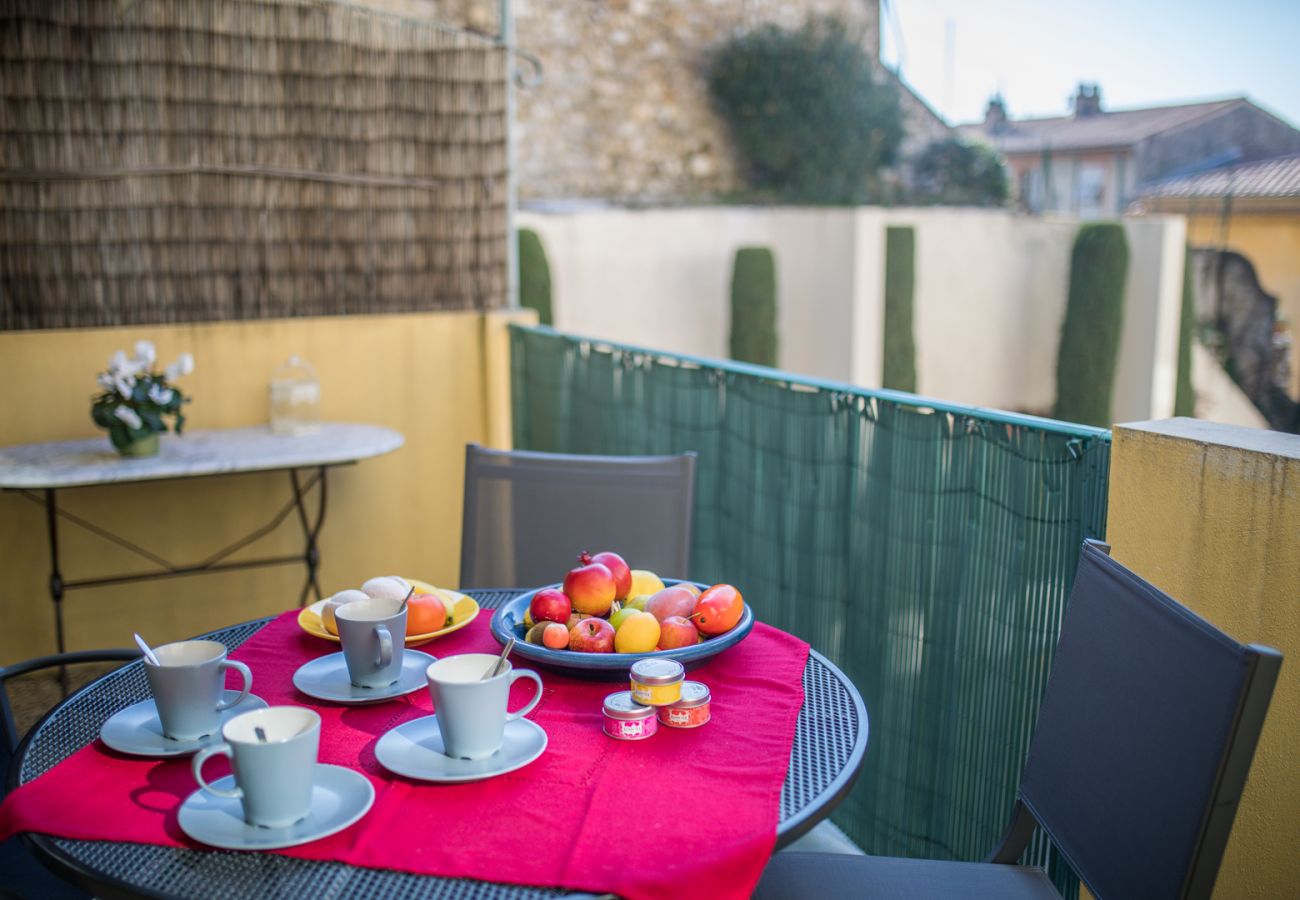 Апартаменты на Ницца / Nice - COLLINE DU CHATEAU Avec Terrasse  by RIVIERA HOLIDAY HOMES