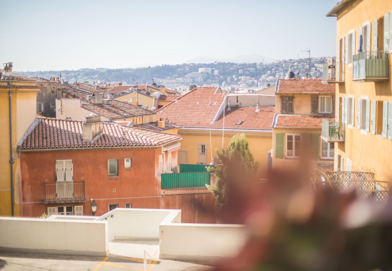 Апартаменты на Ницца / Nice - COLLINE DU CHATEAU Avec Terrasse  by RIVIERA HOLIDAY HOMES