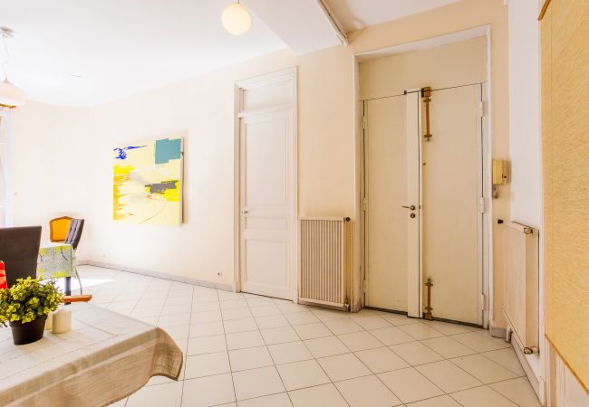 Апартаменты на Ницца / Nice - LE MASSENGY,  Bel appartement spacieux et lumineux,  proche du centre by RIVIERA HOLIDAY HOMES 