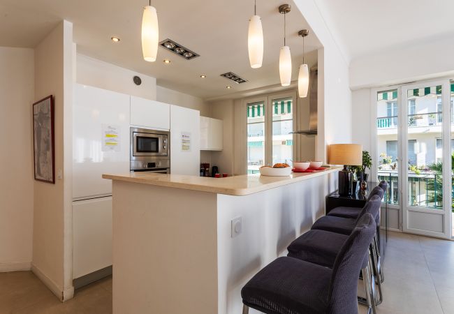 Апартаменты на Nice -  METROPOLE, Appartement avec balcon, centre ville by RIVIERA HOLIDAY HOMES  Апартаменты на Nice -  METROPOLE, Appartement avec balcon, centre ville by RIVIERA HOLIDAY HOMES