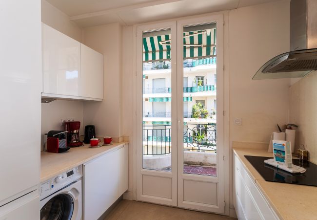 Апартаменты на Nice -  METROPOLE, Appartement avec balcon, centre ville by RIVIERA HOLIDAY HOMES  Апартаменты на Nice -  METROPOLE, Appartement avec balcon, centre ville by RIVIERA HOLIDAY HOMES