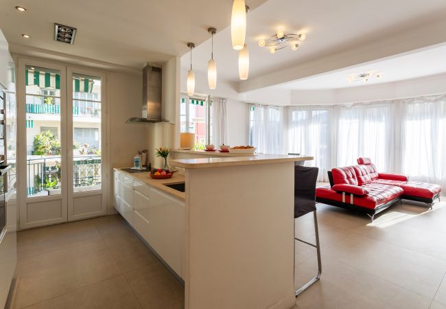 Апартаменты на Nice -  METROPOLE, Appartement avec balcon, centre ville by RIVIERA HOLIDAY HOMES  Апартаменты на Nice -  METROPOLE, Appartement avec balcon, centre ville by RIVIERA HOLIDAY HOMES