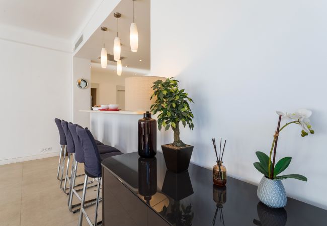 Апартаменты на Nice -  METROPOLE, Appartement avec balcon, centre ville by RIVIERA HOLIDAY HOMES  Апартаменты на Nice -  METROPOLE, Appartement avec balcon, centre ville by RIVIERA HOLIDAY HOMES