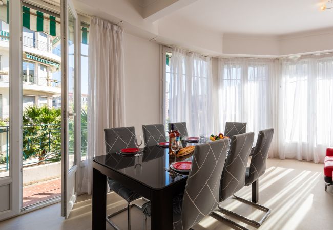 Апартаменты на Nice -  METROPOLE, Appartement avec balcon, centre ville by RIVIERA HOLIDAY HOMES  Апартаменты на Nice -  METROPOLE, Appartement avec balcon, centre ville by RIVIERA HOLIDAY HOMES