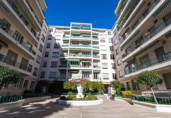 Апартаменты на Nice -  METROPOLE, Appartement avec balcon, centre ville by RIVIERA HOLIDAY HOMES  Апартаменты на Nice -  METROPOLE, Appartement avec balcon, centre ville by RIVIERA HOLIDAY HOMES